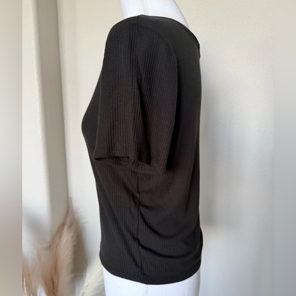 New Crescent - Basic Black Ribbed Top - Picture 7 of 9